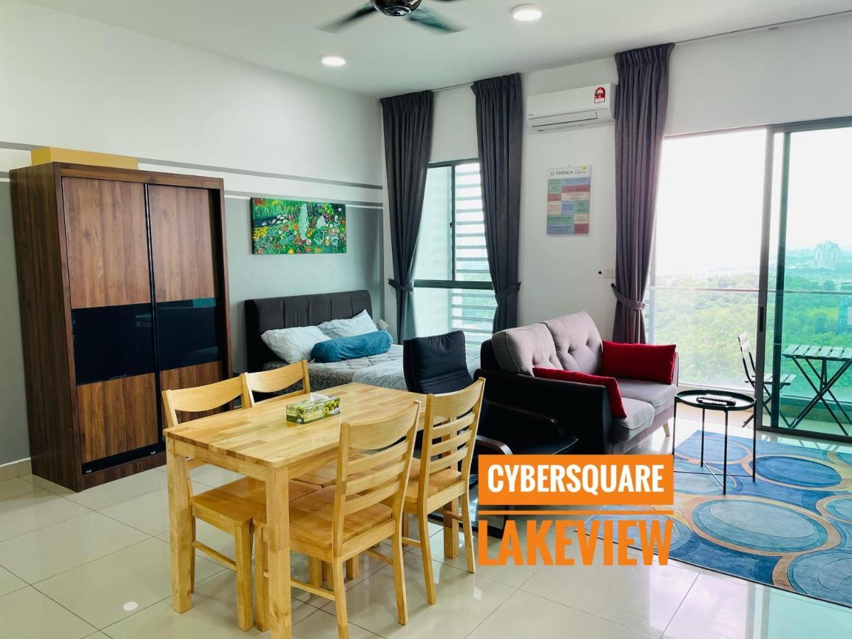 Cybersquare Apartment Cyberjaya Bagian luar foto